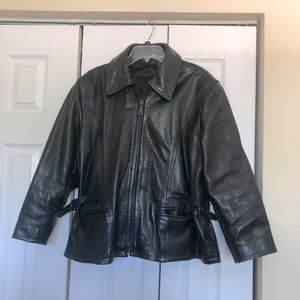Women’s XL heavy black leather jacket